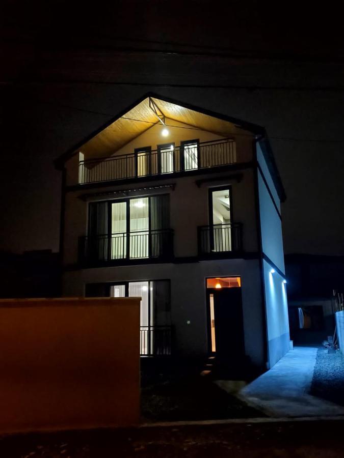 Urban Stay Rooms In Тбилиси Экстерьер фото